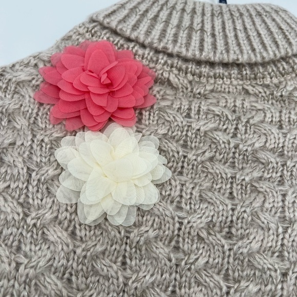 Top Paw Taupe/Silver Cable Knit Dog Sweater with Flowers XL NWT - Picture 3 of 10